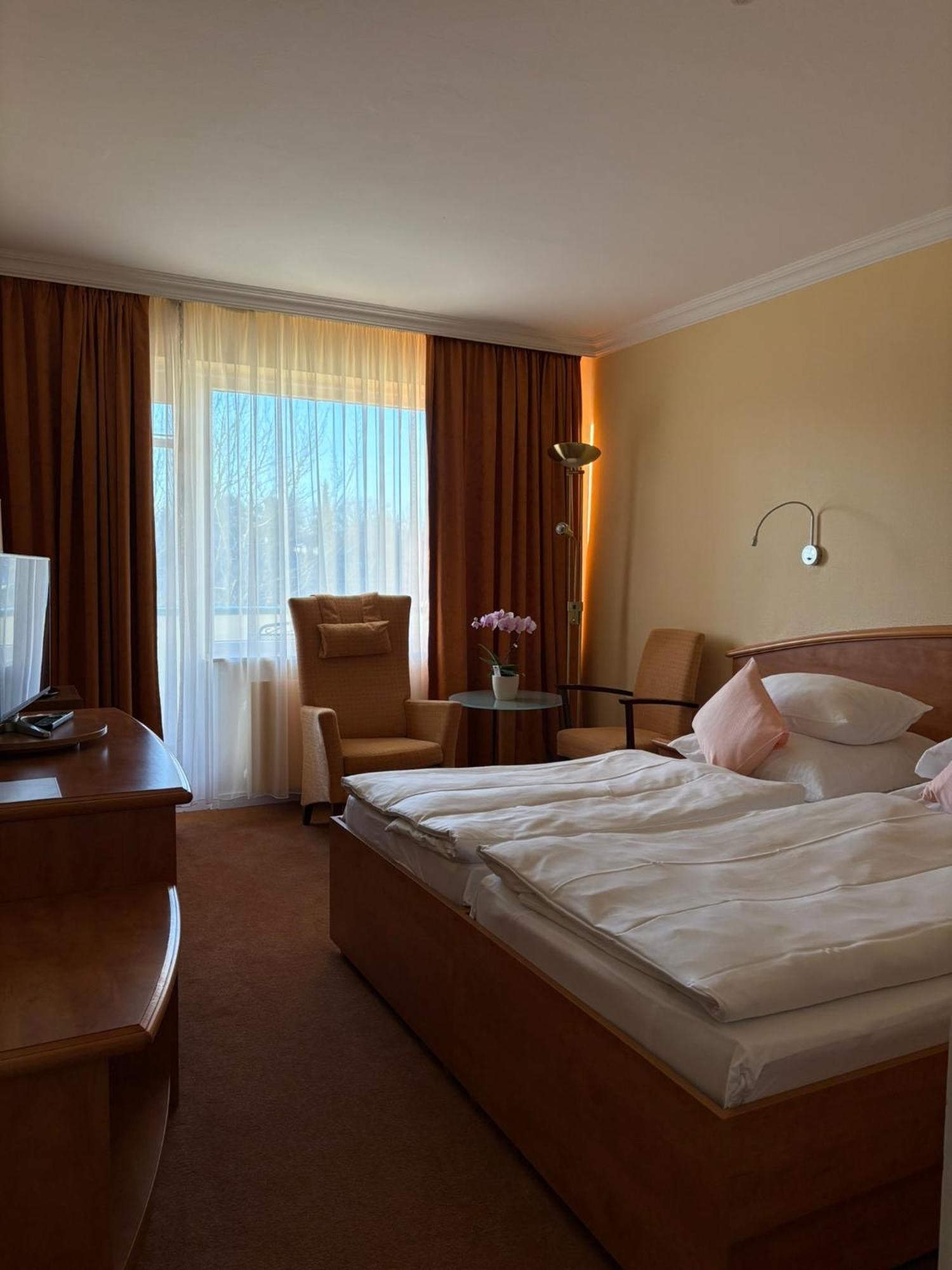 באד בוונסן Hotel Kieferneck מראה חיצוני תמונה